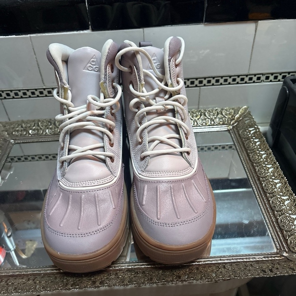 Nike ACG Lavender and Brown Boots